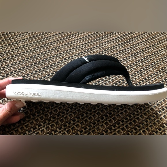 🖤Koolaburra by UGG Lightweight Toe Thong Alane Black Flip-Flop Sandals - Picture 7 of 11